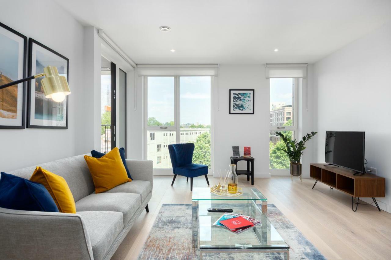 Two Bedroom Serviced Apartment With Balcony In Weymouth Building, Deacon Street Лондон Екстер'єр фото